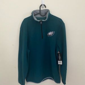 Size M Eagles Half-Zip Fleece.